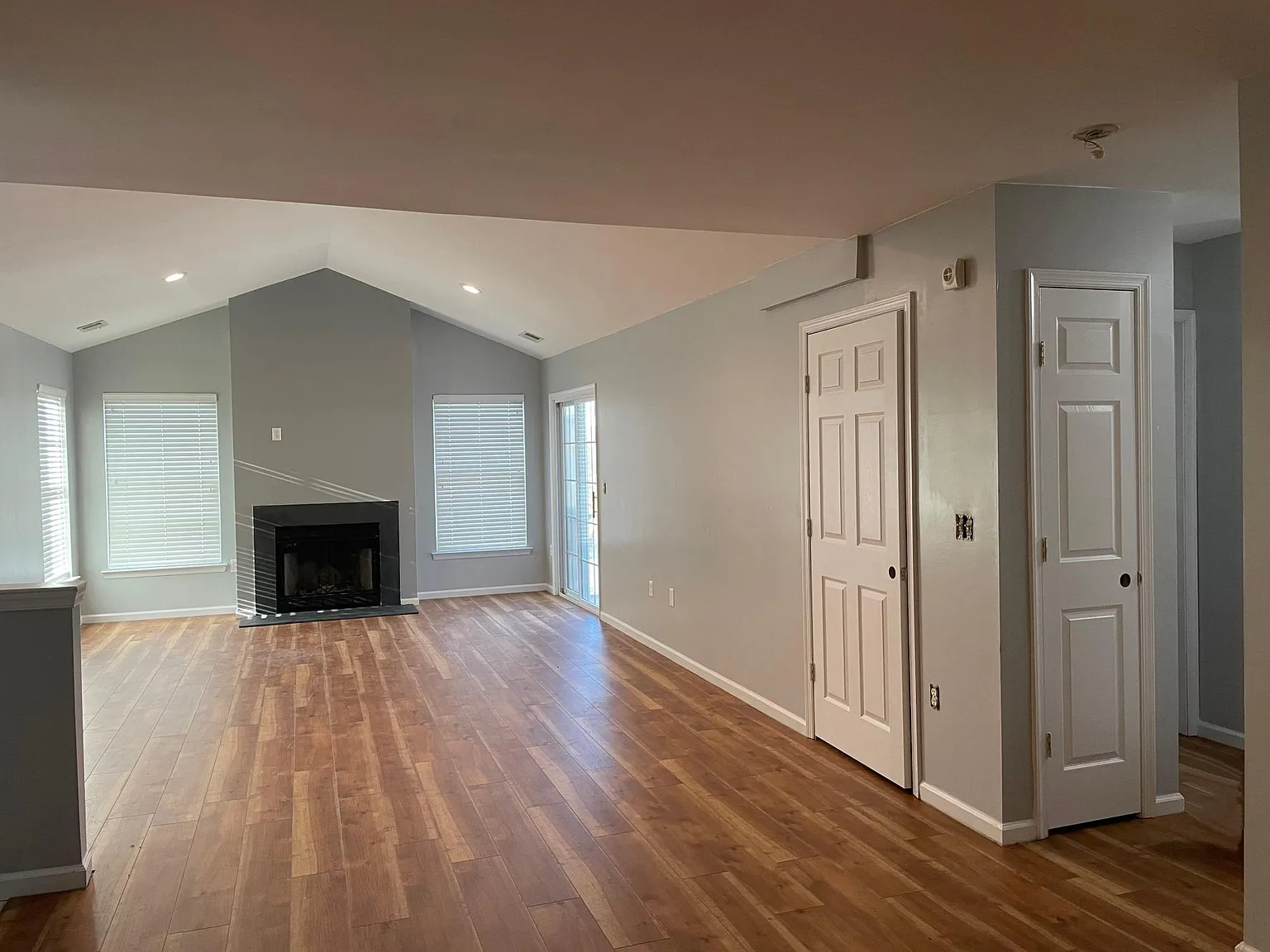 32 Lackland Ave — Photo 2