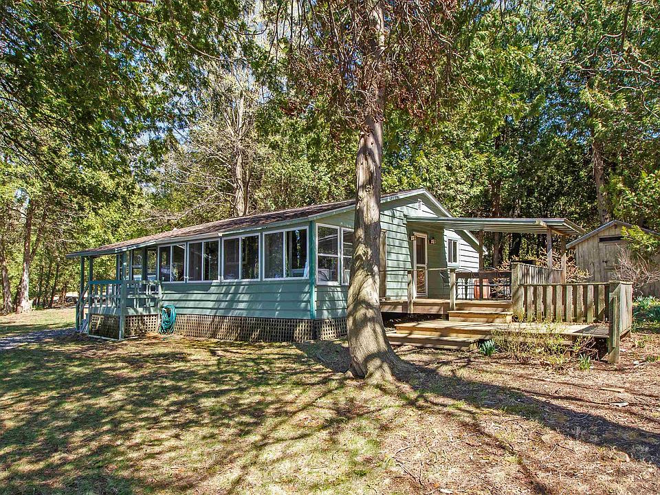 1st image of 585 Cedarvale Lane