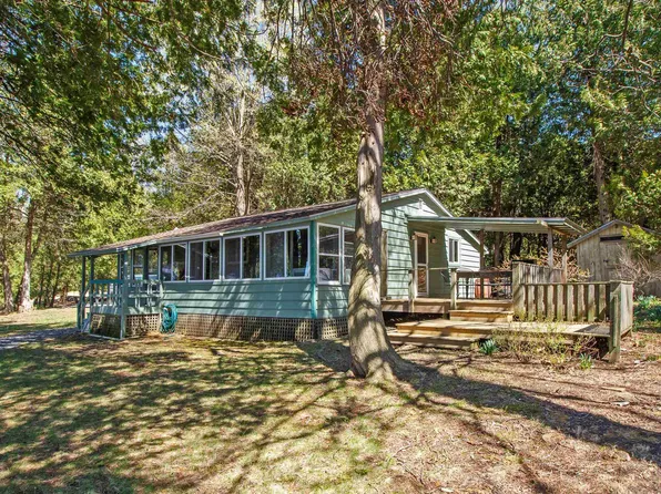 585 Cedarvale Lane, North Hero, VT 05474