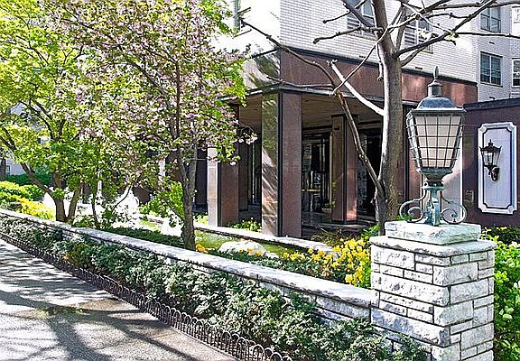 4th image of 500 E 77th St APT 628
