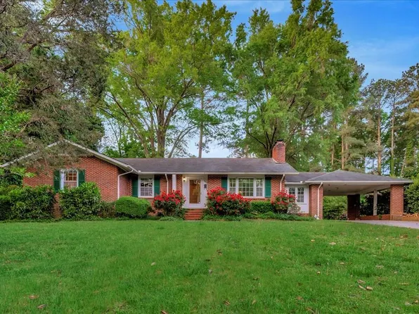 443 Mecklenburg Dr, Chase City, VA 23924