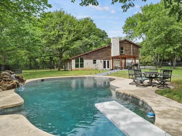 760 Knoll Rd, Copper Canyon, TX 75077