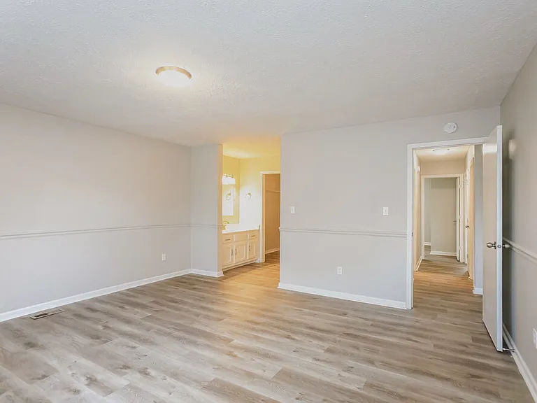 7809 Hampton Pl — Photo 11