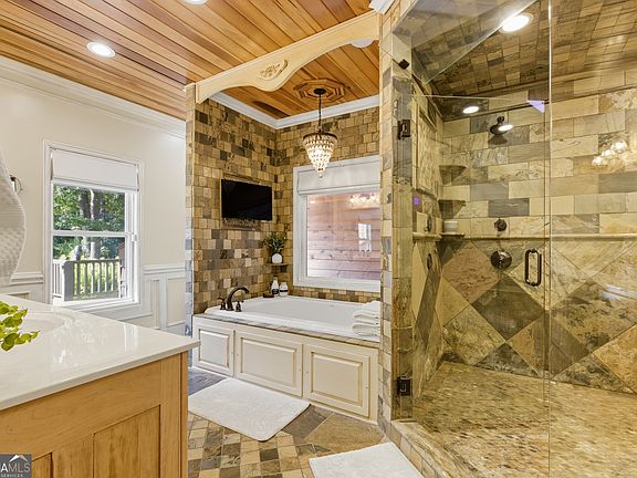 20th image of 1091 Echota Rd