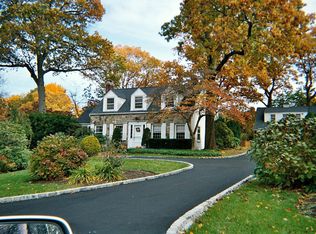 78 Norwood Ave, Northport, NY 11768