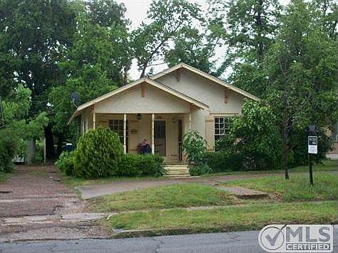 2nd image of 530 Connally St