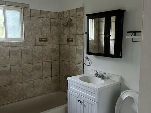 5th image of 3260 V St Unit B