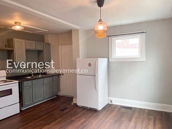 444 E Woodrow Ave — Photo 4