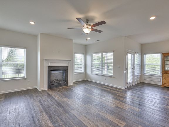 4th image of 3234 Briar Chapel Dr