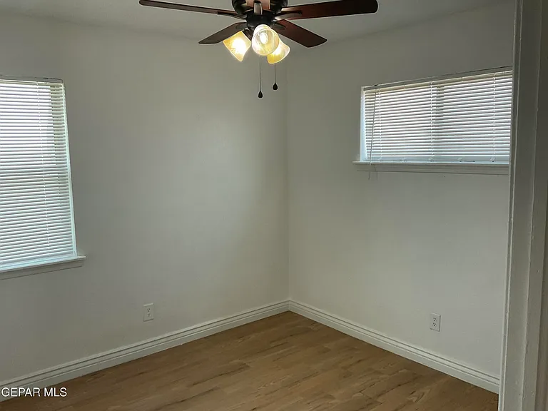 335 Flynn Dr — Photo 21