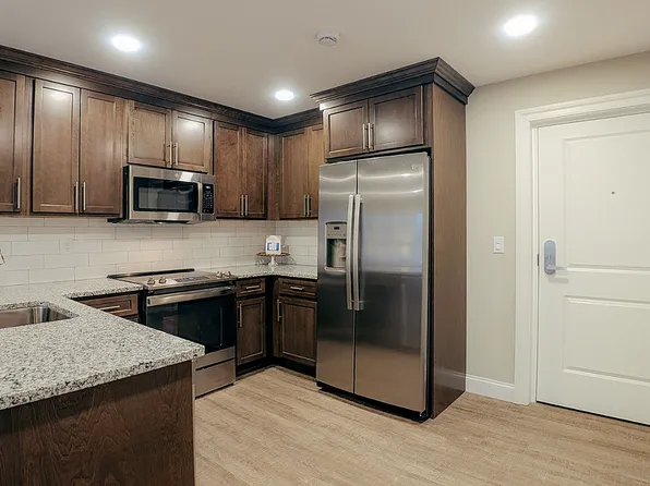 North Cornwall Commons Apartments