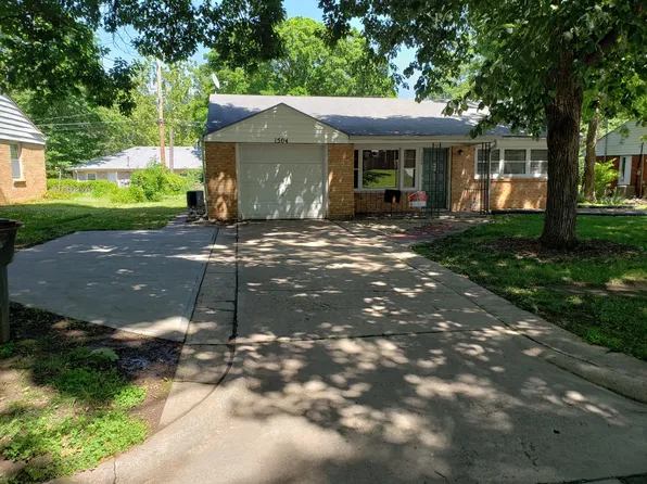 1504 Harry Rd, Manhattan, KS 66502