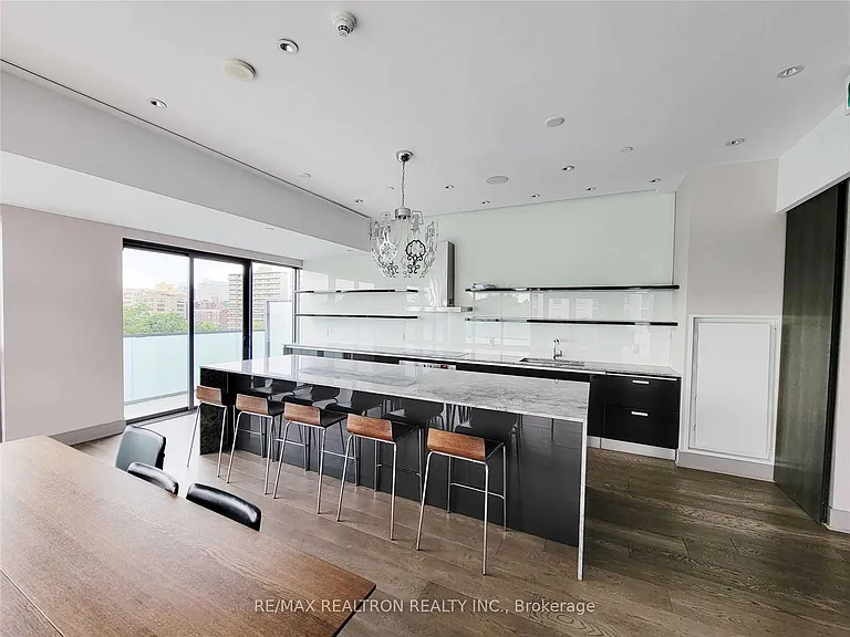 1815 Yonge St #1209 — Photo 6