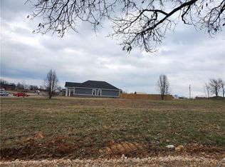 21049 Richard Ct, Siloam Springs, AR 72761