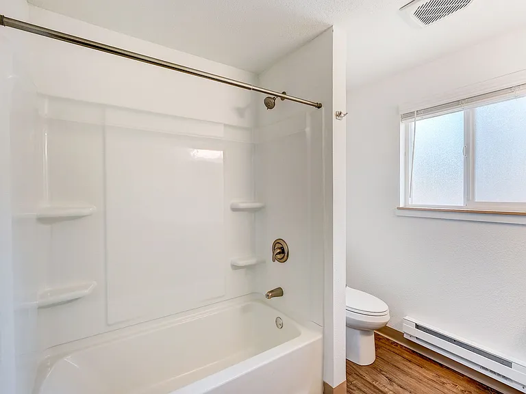 Narrows Landing Apartments — Photo 9