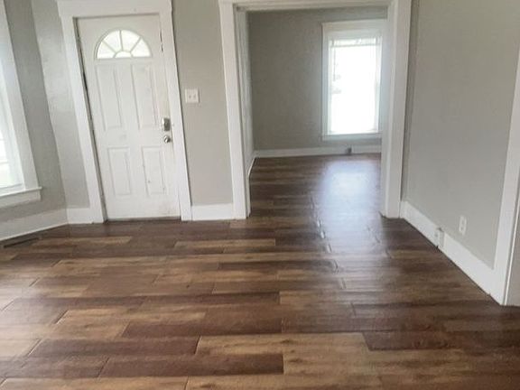 2nd image of 119 E 8th St