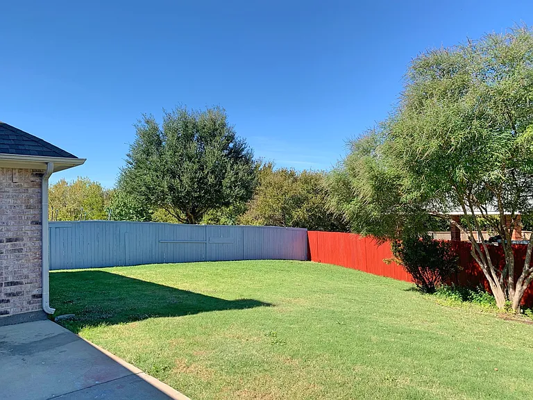 524 Breton Dr — Photo 32