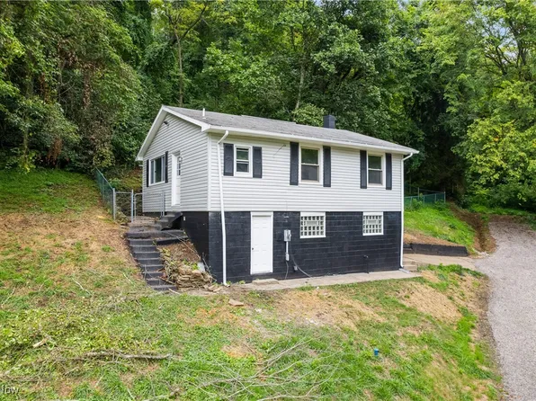 25 Willetta St, Martins Ferry, OH 43935