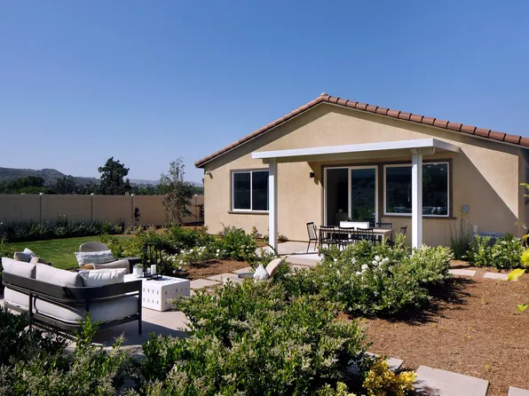 33374 Riverside Dr, Lake Elsinore, CA 92530