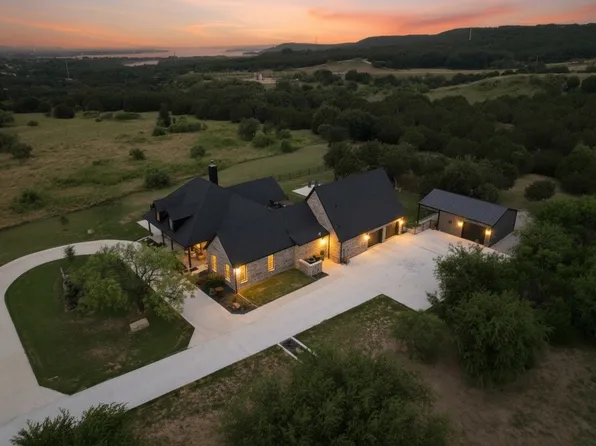 2125 Canyon Wren Loop, Graford, TX 76449