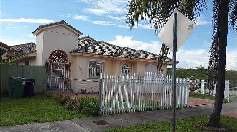1st image of 15326 NW 90th Ct
