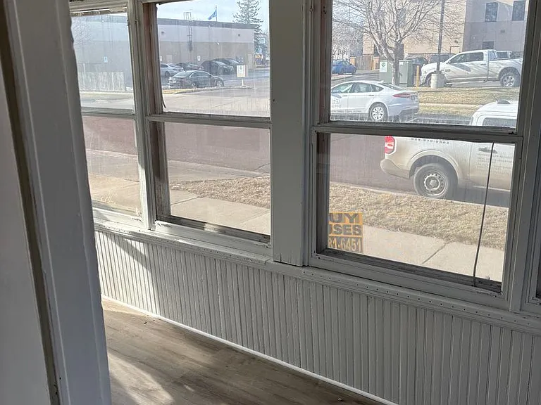 208 S Walts Ave — Photo 11