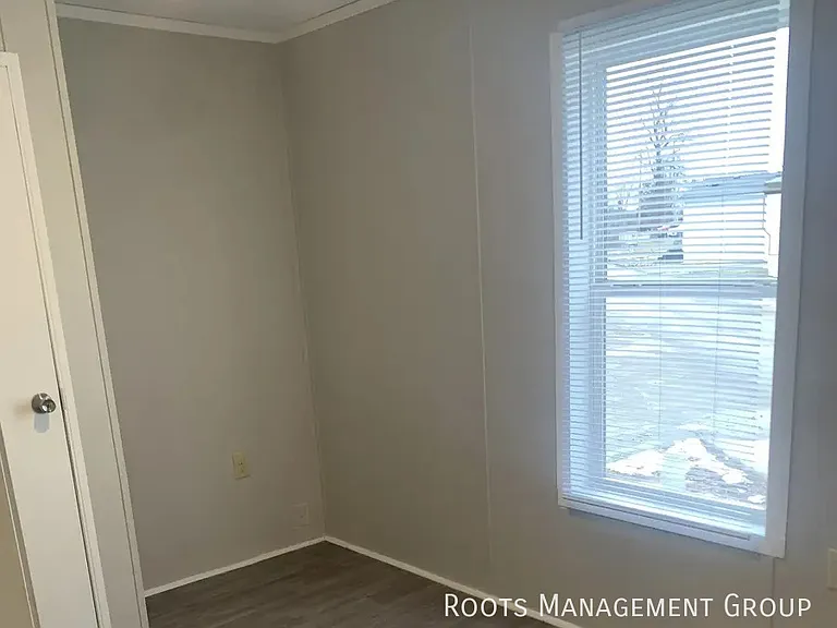8725 Wabash Ave #105 — Photo 9