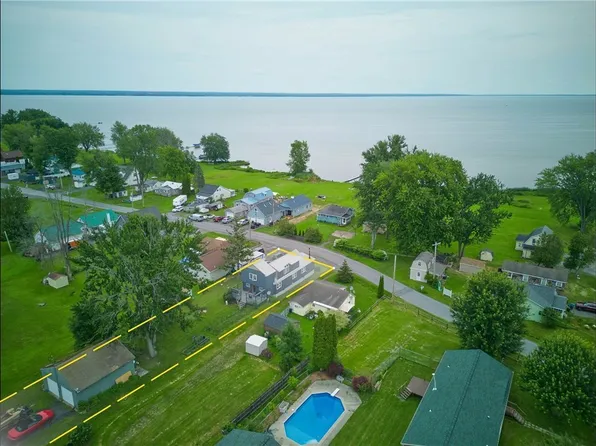 9394 Lakeshore Vw, Bridgeport, NY 13030