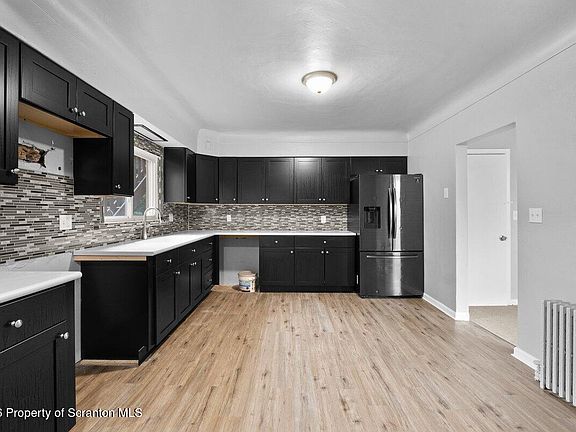 5th image of 924 Green Ridge St #926