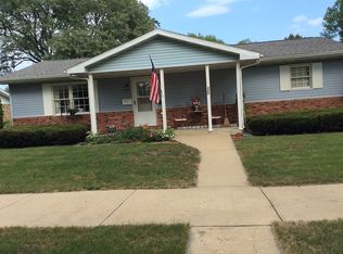225 S Locust St, Arcola, IL 61910