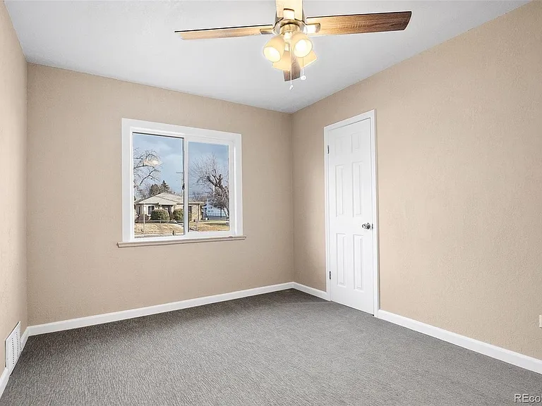 2301 Newport St — Photo 15