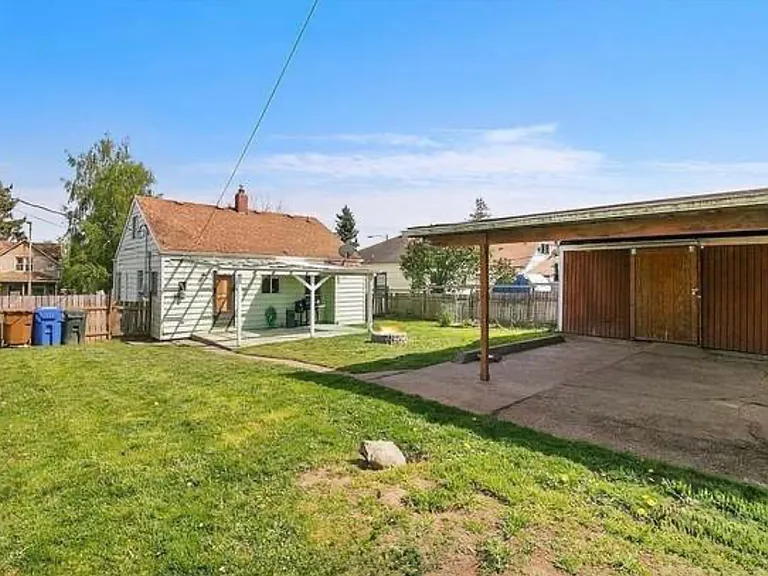 5212 Yakima Ave — Photo 15