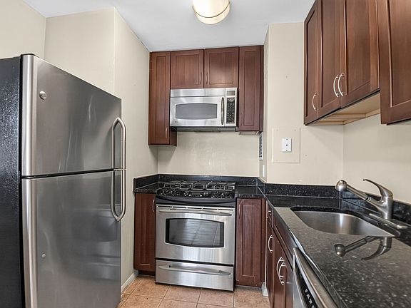 4th image of 12 S Van Dorn St APT 503
