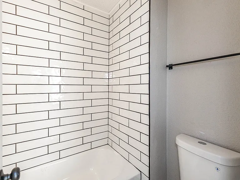 3901 Central St — Photo 21