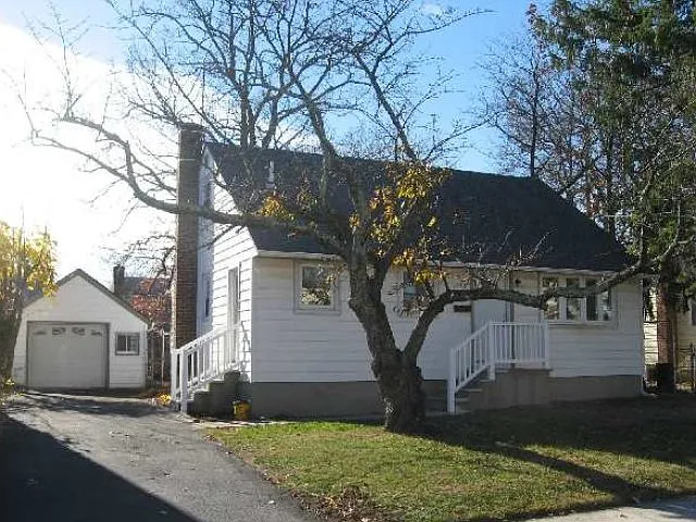 120 Judith Ln photo 1