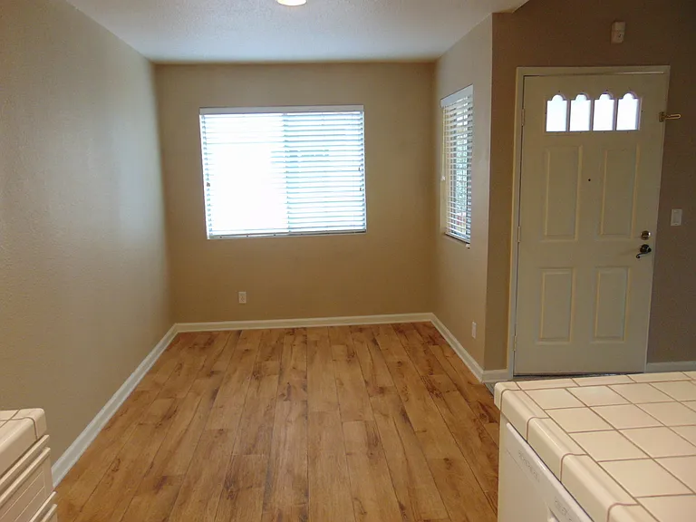7016 Stagecoach Rd #G — Photo 4