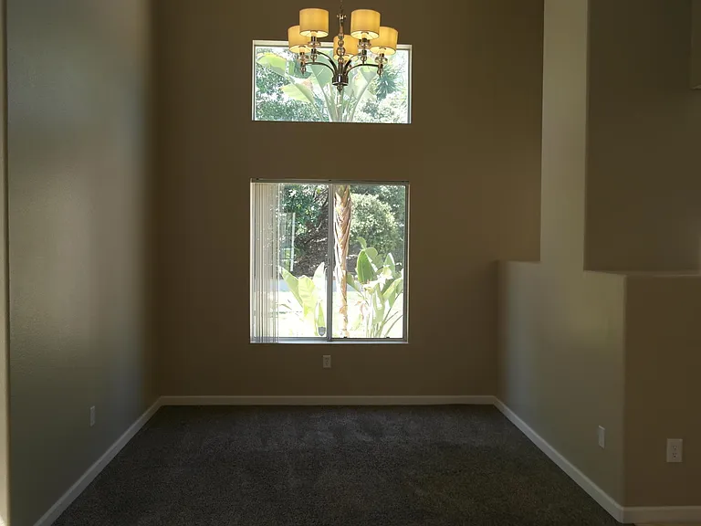 17 Fairfield — Photo 11