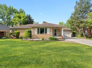 19700 Maxine St, Saint Clair Shores, MI 48080