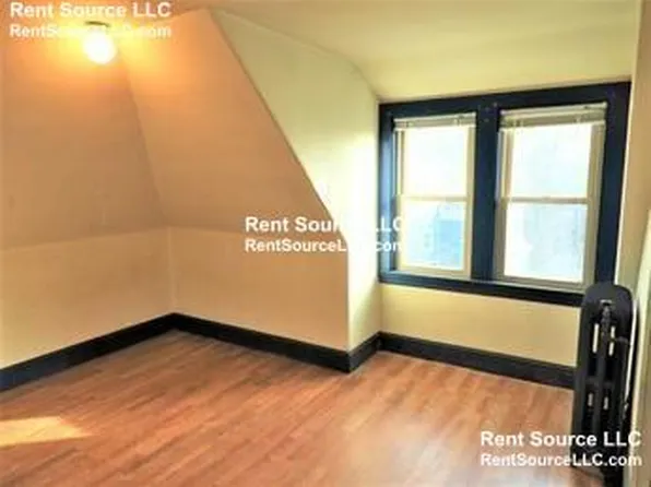 24 Grand View Ave #1, Somerville, MA 02143