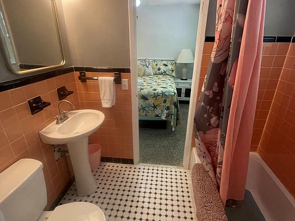 5th image of 1350 4th Ct