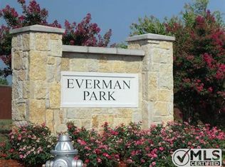 1565 Sunburst Dr, Fort Worth, TX 76140