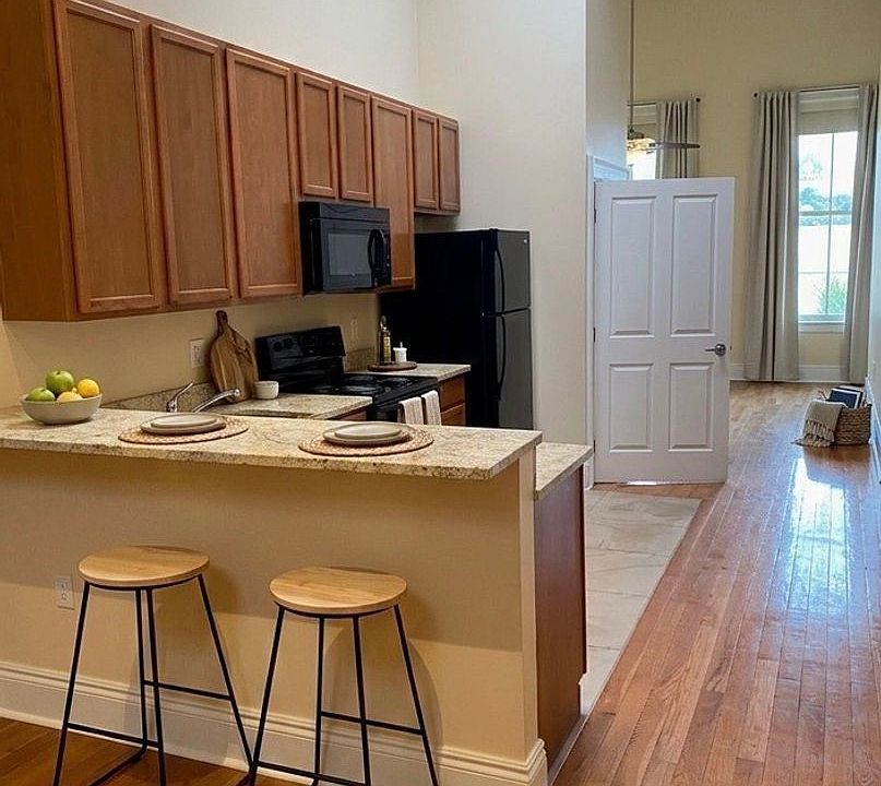 1st image of 401 N Brady St #301