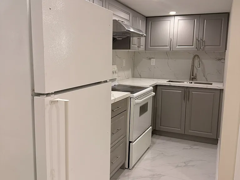 973 Ledbury Cres #BASEMENT — Photo 15
