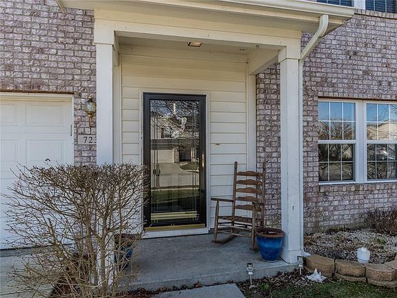 2nd image of 7239 Dublin Ln