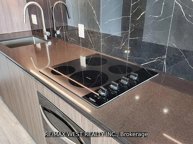 1100 Sheppard Ave W #1023 — Photo 17