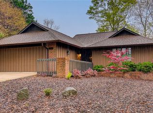 1701 Chestnut Glen Way, High Point, NC 27262