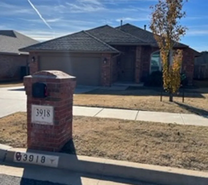 3918 Wiltshire Dr
