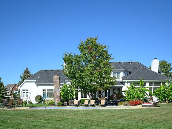 3rd image of 4203 Maxwell Dr