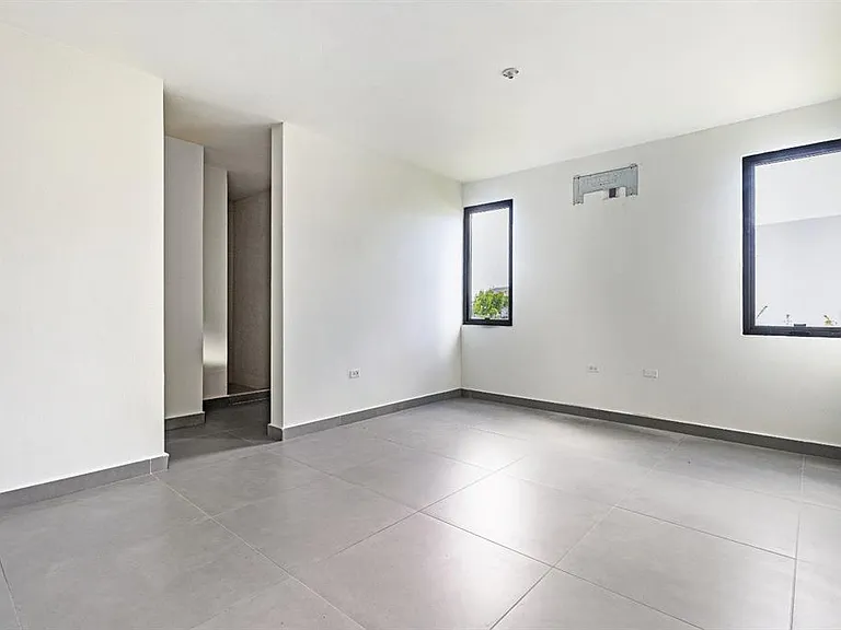238 Urb Monteazul — Photo 8