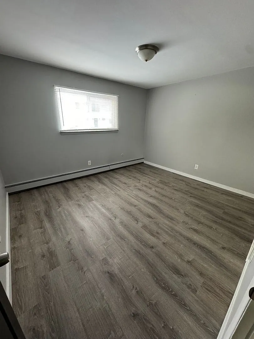 5630 Pardee — Photo 3